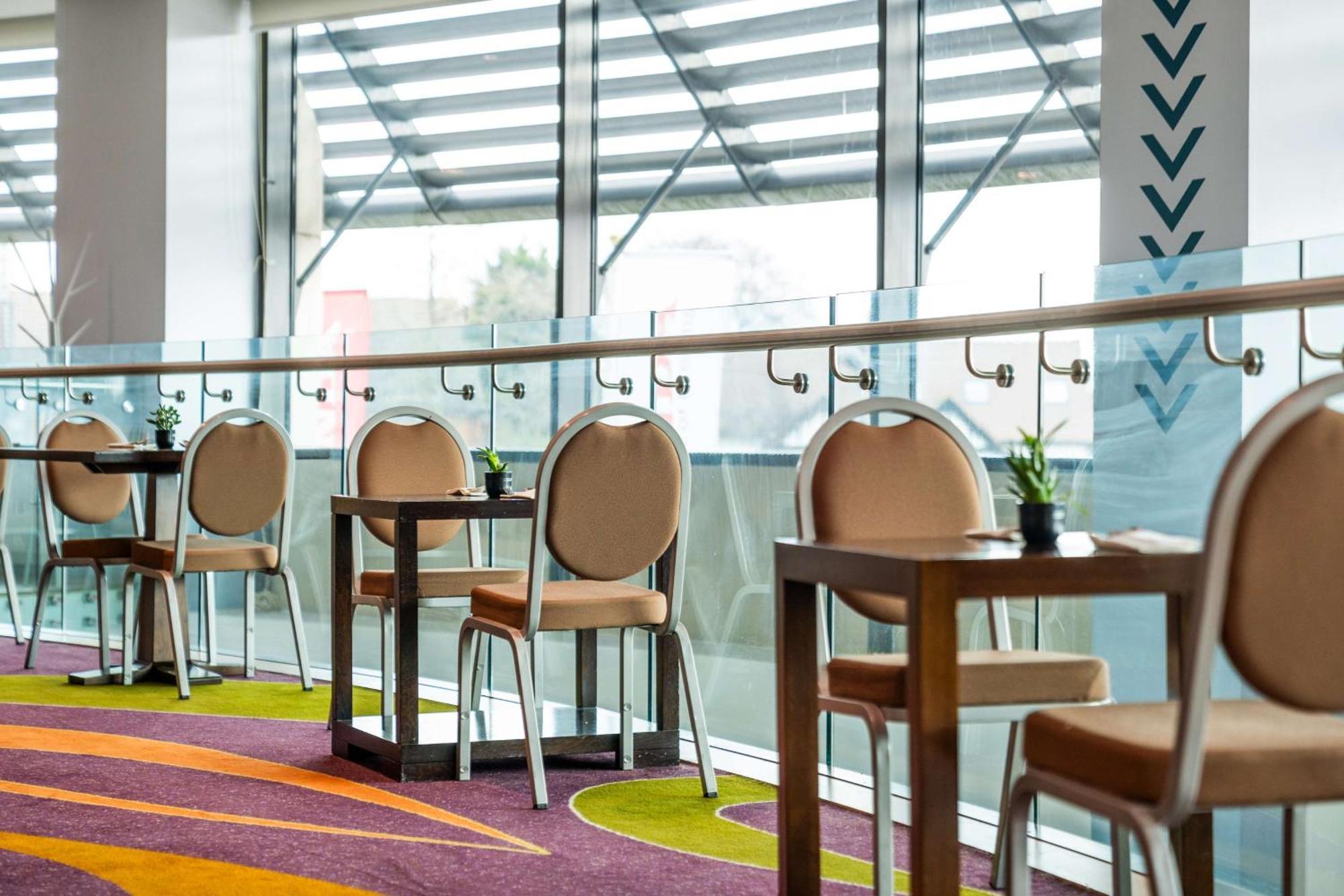 London Twickenham Stadium Hotel, A Member Of Radisson Individuals Exterior foto